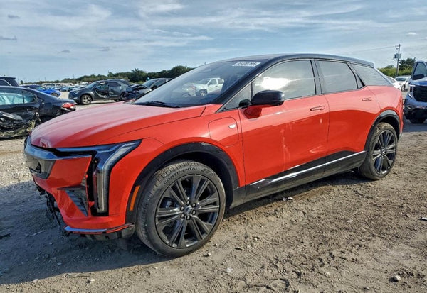 2025 Cadillac OPTIQ Sport 2