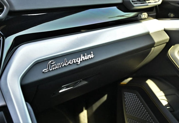 2020 Lamborghini Urus Base photo 8