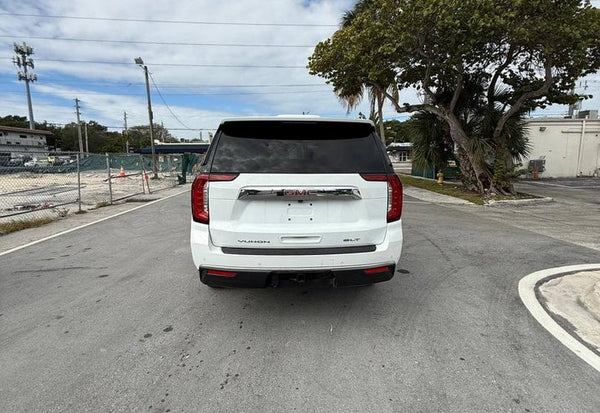 2024 GMC Yukon XL SLT photo 8