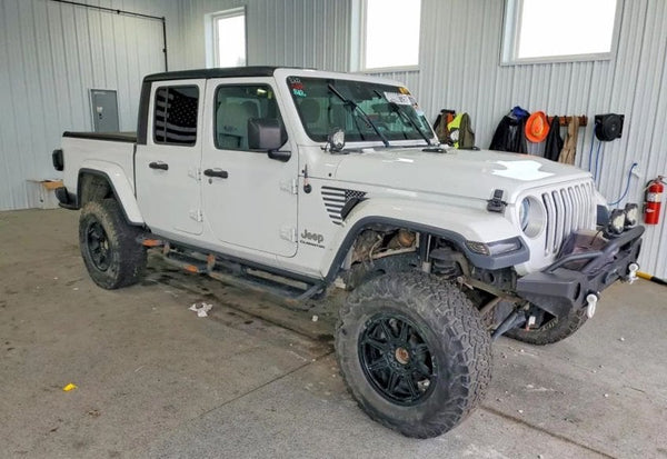 2020 Jeep Gladiator Overland photo 2