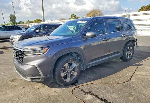 2023 Honda Pilot EX-L vehicle photo 2