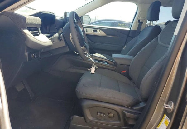 2026 Ford Explorer Active photo 8
