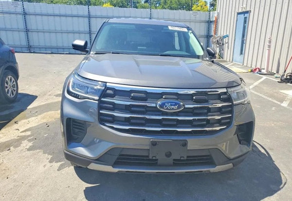 2026 Ford Explorer Active photo 5