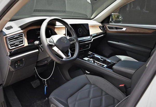 2024 Volkswagen Atlas SE photo 12