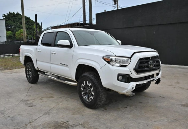 2020 Toyota Tacoma SR5 vehicle photo 1