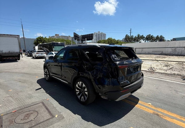 2025 Ford Explorer Platinum photo 3