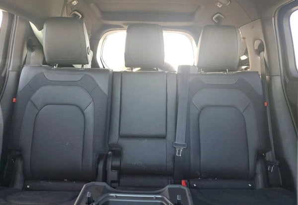 2024 Land Rover Defender 130 P400 Outbound vehicle photo 9