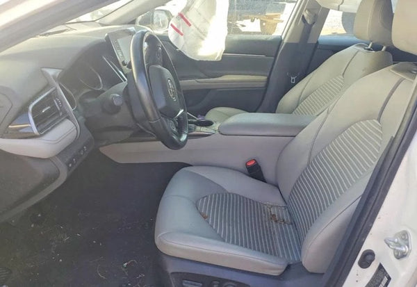 2022 Toyota Camry SE photo 7