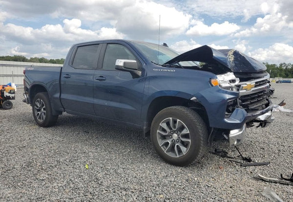 2022 Chevrolet Silverado 1500 LT vehicle photo 4