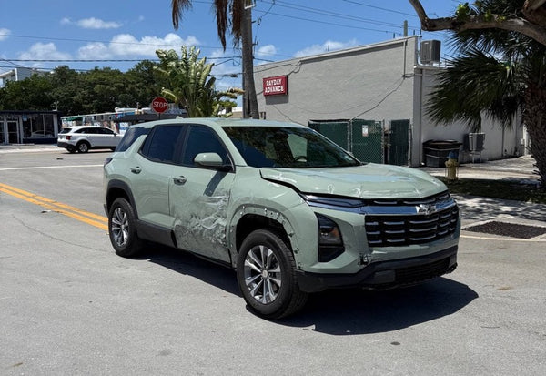 2026 Chevrolet Equinox LT photo 2