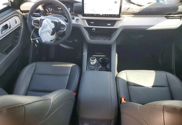 2025 Ford Explorer Active photo 8