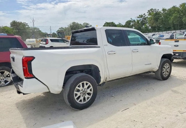 2024 Toyota Tacoma SR5 vehicle photo 4