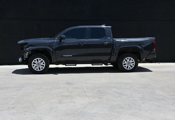 2025 Toyota Tacoma SR5 photo 6