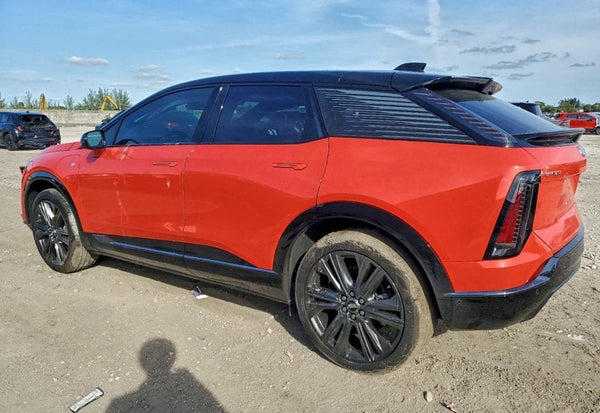 2025 Cadillac OPTIQ Sport 2 photo 3