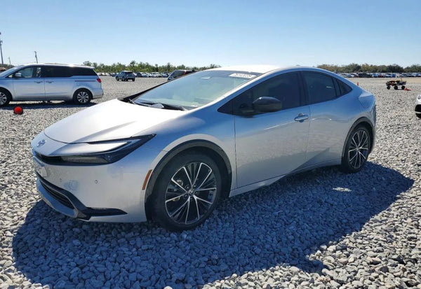 2024 Toyota Prius photo 12