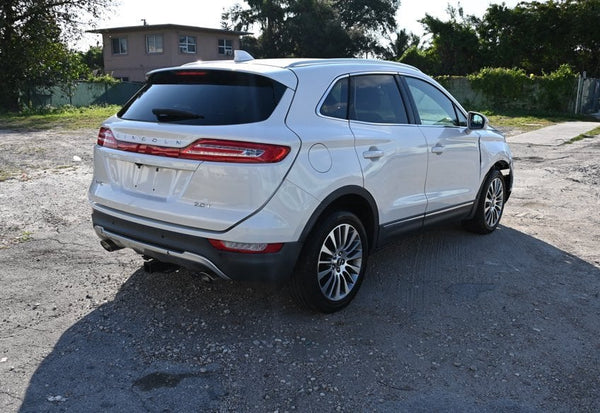 2017 Lincoln MKC Reserve Sport Utility 4D photo 3