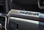 2025 Toyota Tacoma SR5 thumbnail 18