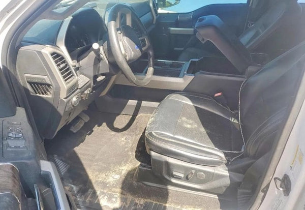 2019 Ford F-350 Super Duty Lariat vehicle photo 8