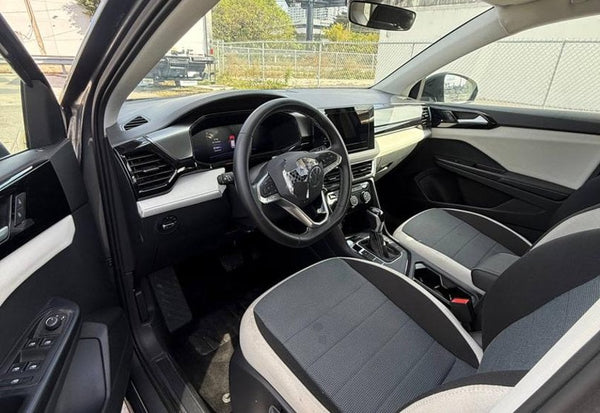 2025 Volkswagen Taos S photo 9