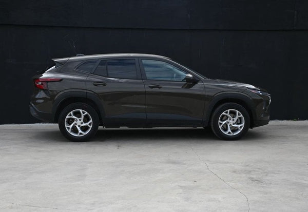 2024 Chevrolet Trax LS photo 5