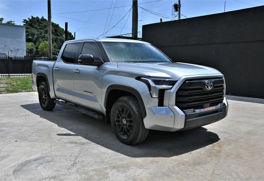 2024 Toyota Tundra SR5 main vehicle photo