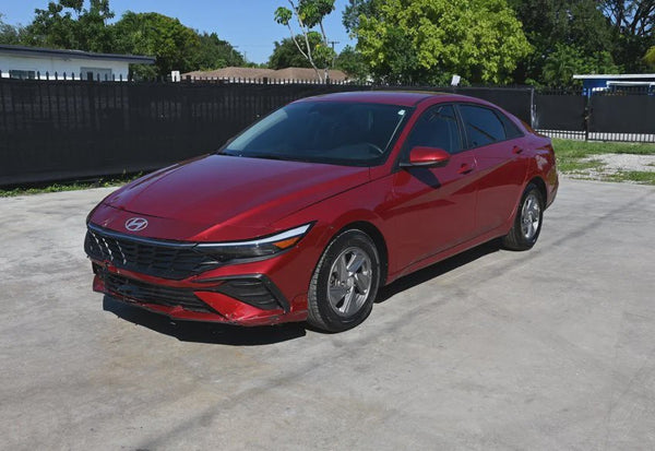 2025 Hyundai ELANTRA SE
