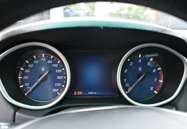 2016 Maserati Ghibli Base vehicle photo 8