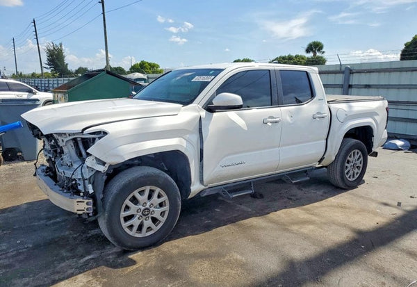 2024 Toyota Tacoma SR5 vehicle photo 2