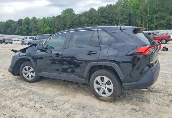 2020 Toyota RAV4 LE photo 3