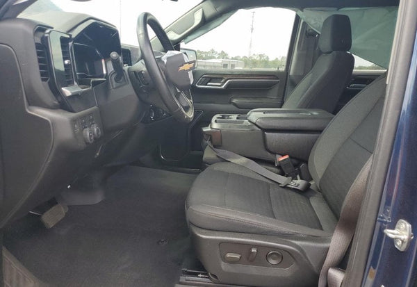2022 Chevrolet Silverado 1500 LT vehicle photo 7