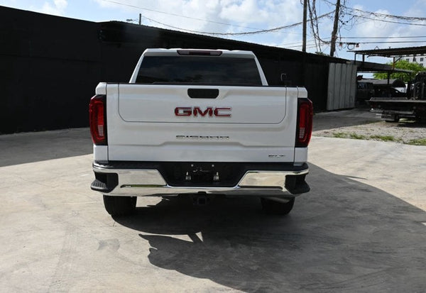 2025 GMC Sierra 1500 SLT vehicle photo 9