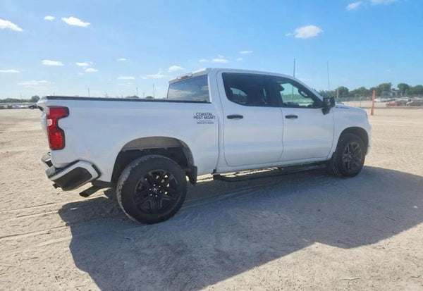 2023 Chevrolet Silverado 1500 Custom photo 4