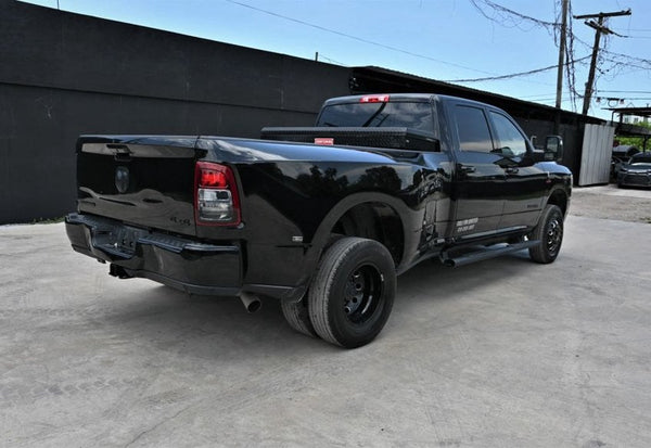 2024 Ram 3500 Big Horn vehicle photo 3