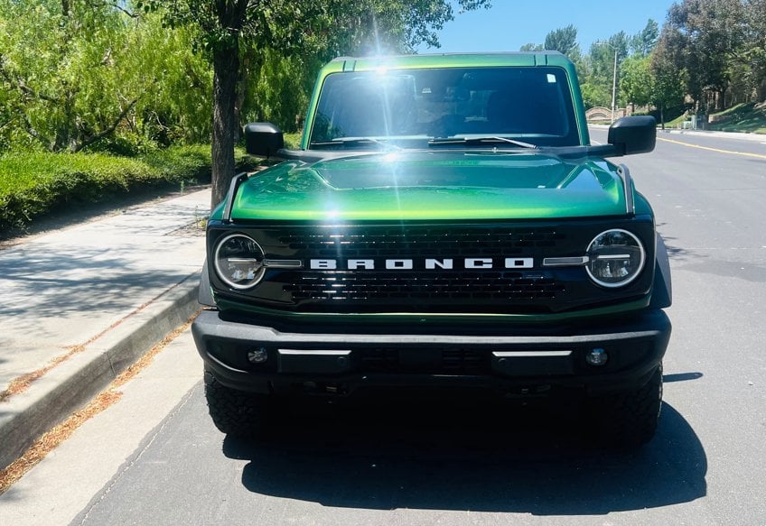 2022 Ford Bronco Black Diamond main vehicle photo
