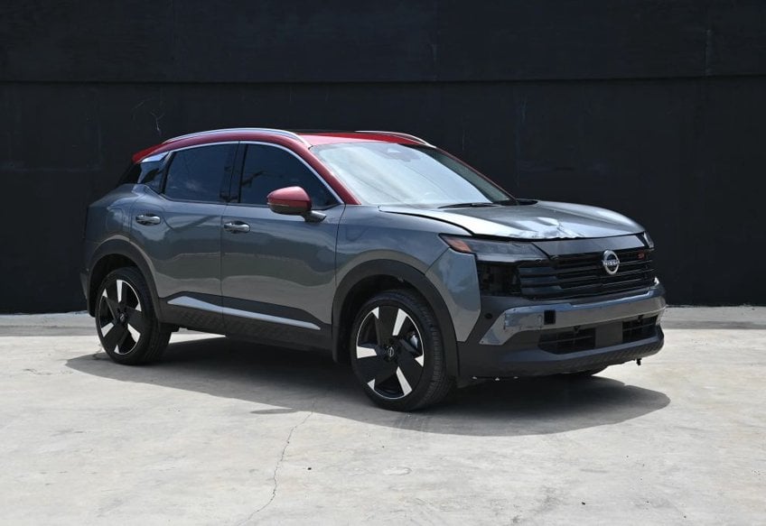 2025 Nissan Kicks SR