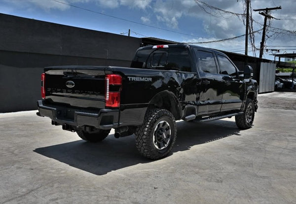 2024 Ford F-250 Super Duty Lariat photo 4