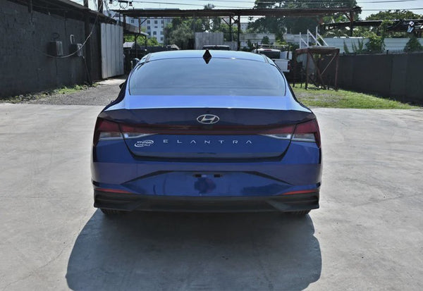 2023 Hyundai ELANTRA SE vehicle photo 4
