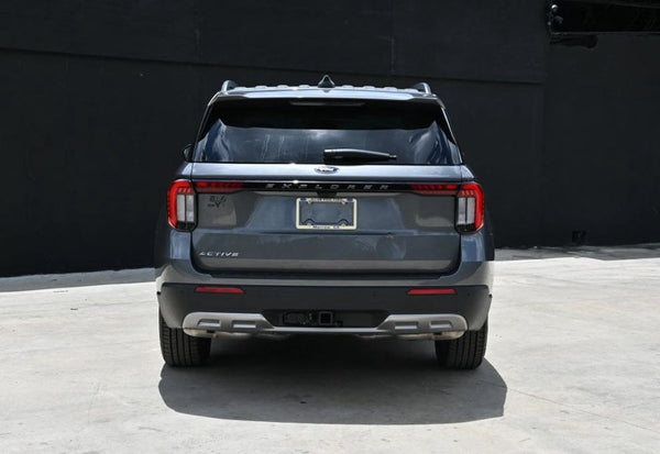 2025 Ford Explorer Active photo 7
