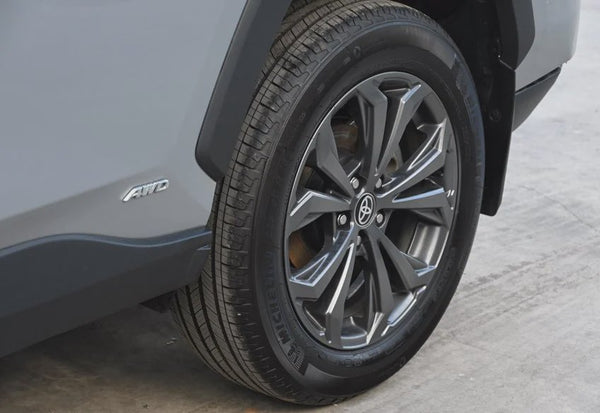 2024 Toyota RAV4 Hybrid Limited vehicle photo 7