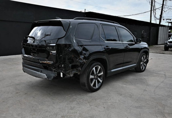 2023 Honda Pilot Touring photo 4