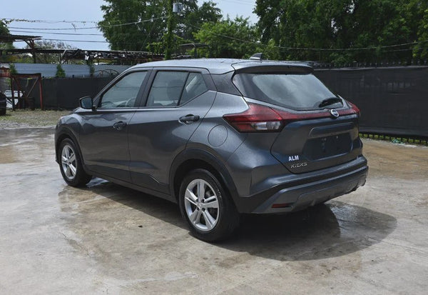 2021 Nissan Kicks S photo 3