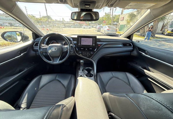 2022 Toyota Camry SE photo 12