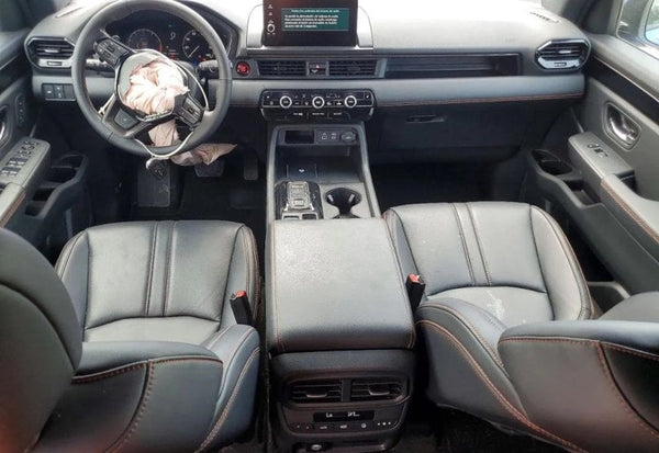 2025 Honda Pilot TrailSport vehicle photo 9