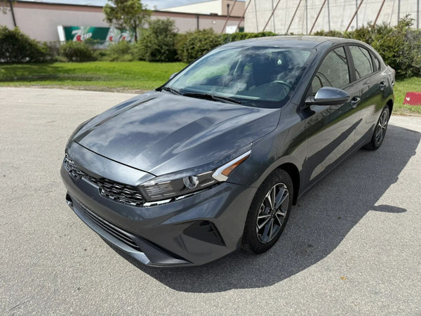 2024 KIA FORTE LXS SEDAN 4D vehicle photo 2