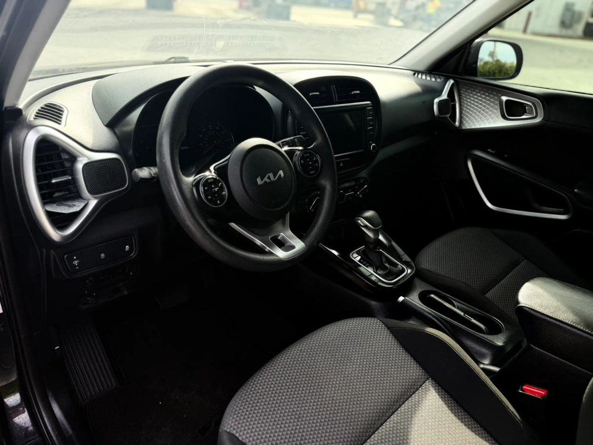2022 KIA SOUL LX WAGON 4D main vehicle photo