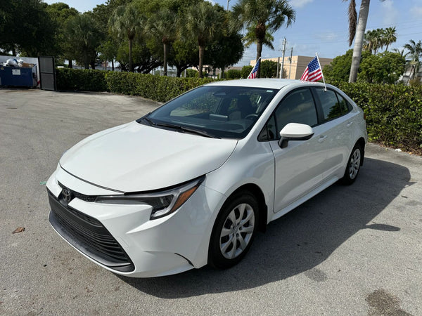 2026 TOYOTA COROLLA HYBRID LE SEDAN 4D vehicle photo 2