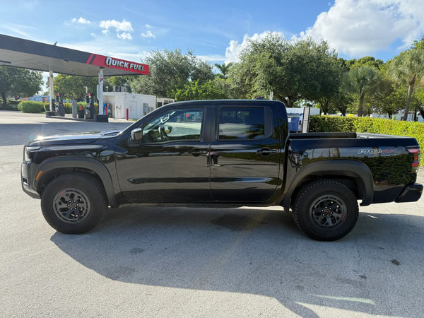 2026 NISSAN FRONTIER CREW CAB PRO-4X PICKUP 4D 5 FT vehicle photo 4