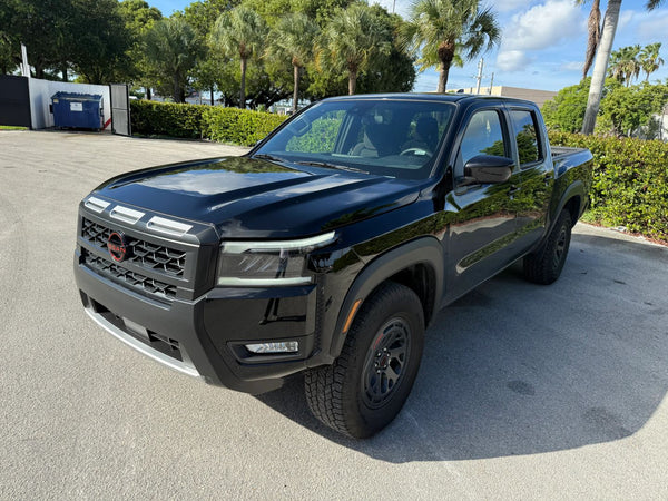 2026 NISSAN FRONTIER CREW CAB PRO-4X PICKUP 4D 5 FT vehicle photo 2