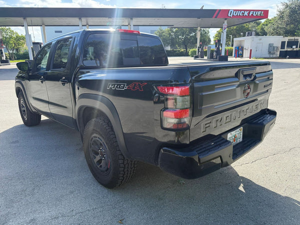 2026 NISSAN FRONTIER CREW CAB PRO-4X PICKUP 4D 5 FT vehicle photo 6