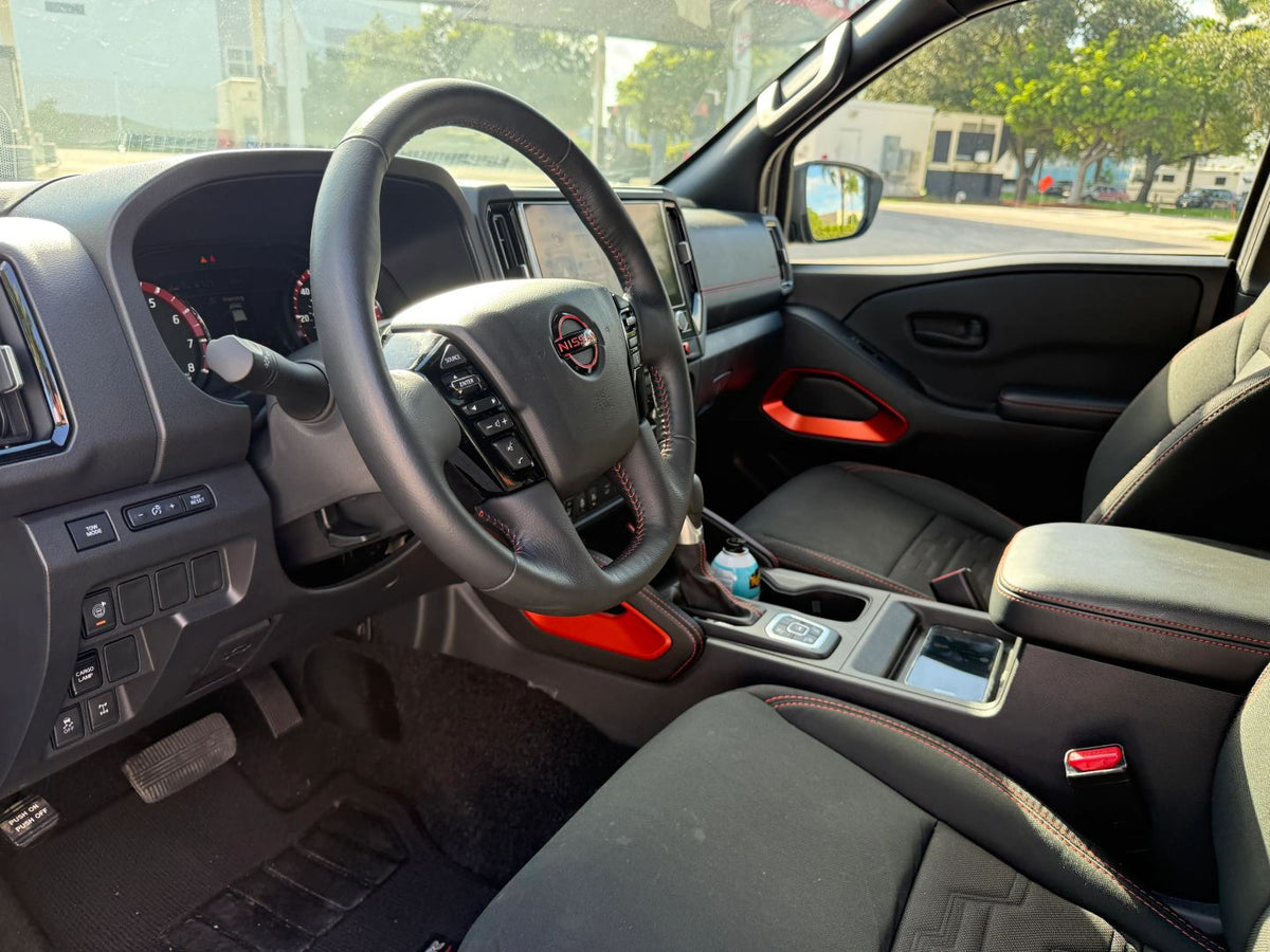 2026 NISSAN FRONTIER CREW CAB PRO-4X PICKUP 4D 5 FT main vehicle photo